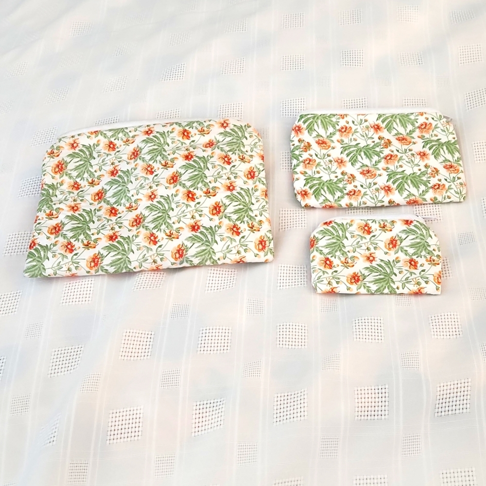 Cosmetic, Jewelery, Organization Bags. Set Of Three  Unbranded, Floral Print